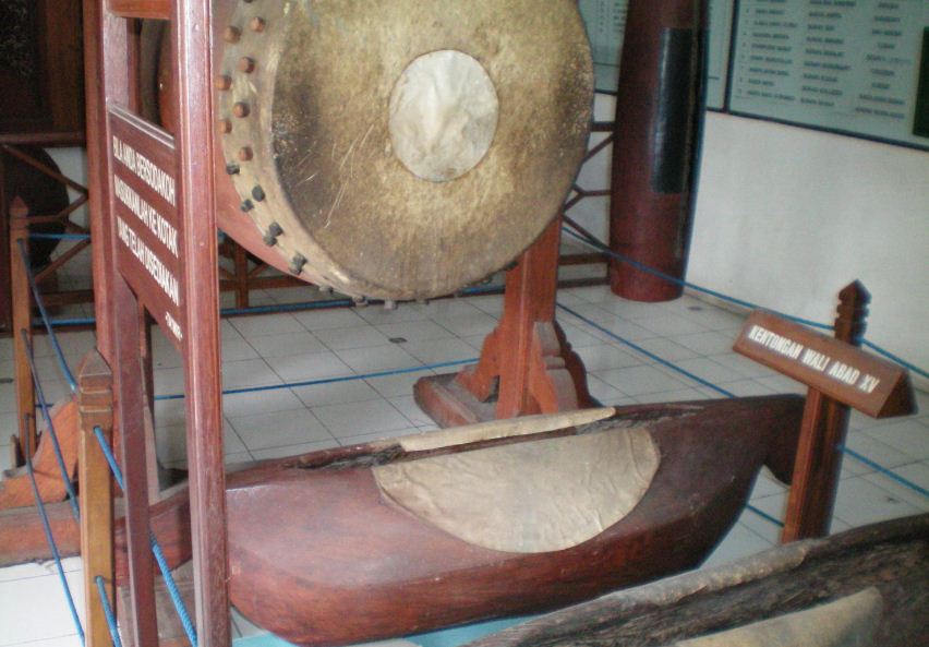 Bedhug dan Kentongan Peninggalan Kerajaan Demak